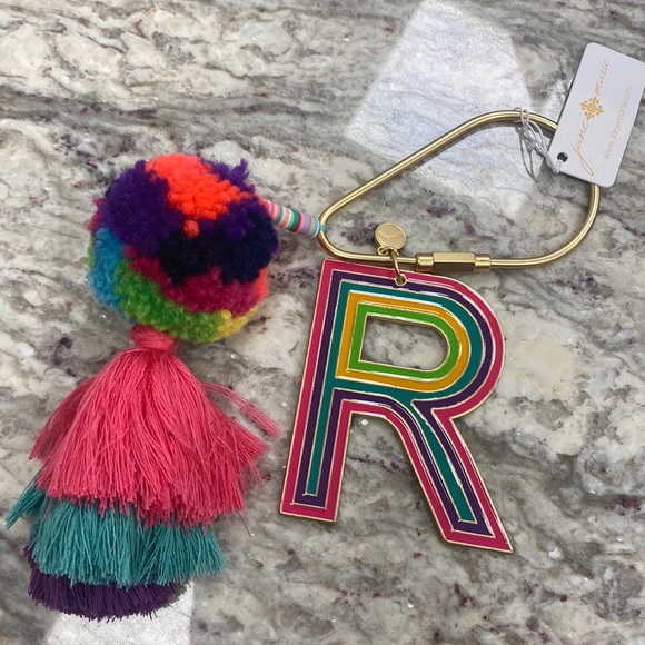 Pom Initial Keychain - R - Picture 2 of 2
